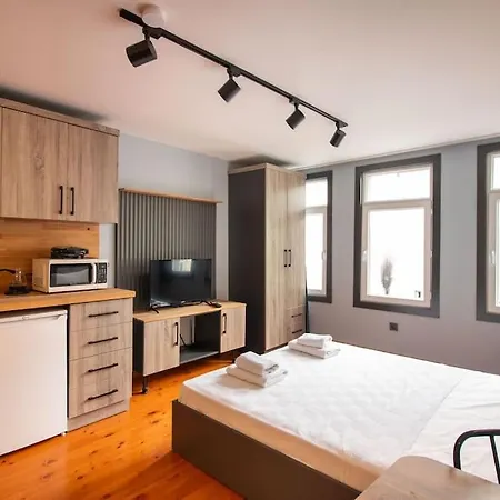 Chic Modern In The Historic Heart Of Fatih アパート